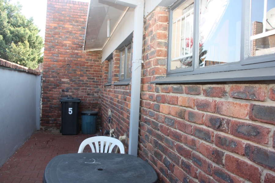 2 Bedroom Property for Sale in Pellissier Free State